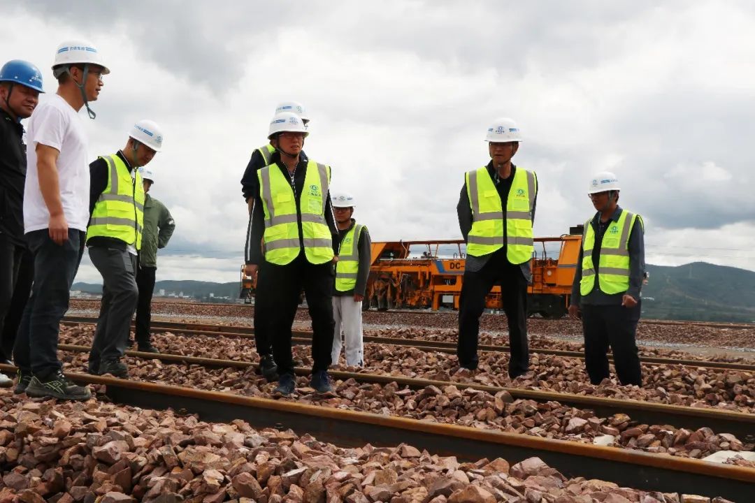 1665196601816951.jpg 2022-10-05-張聯(lián)紅帶隊(duì)到祥云、賓鶴項(xiàng)目開(kāi)展國(guó)慶期間綜合檢查.jpg