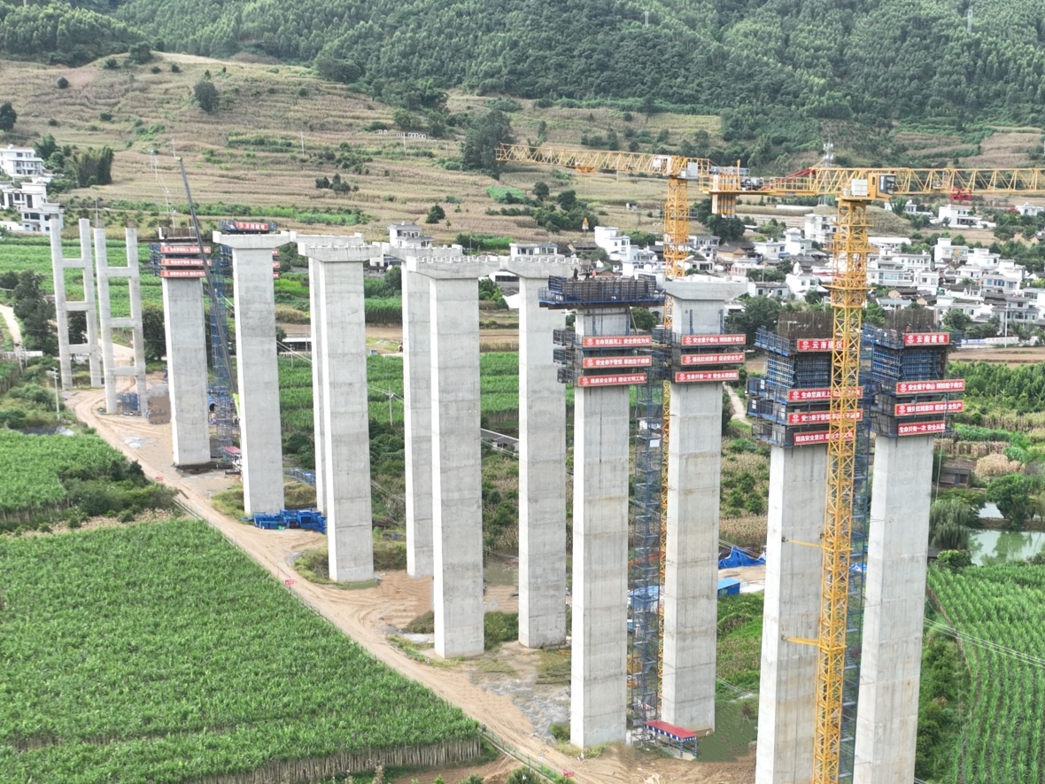 1763599871276502.jpg 南云高速項(xiàng)目 (2).JPG